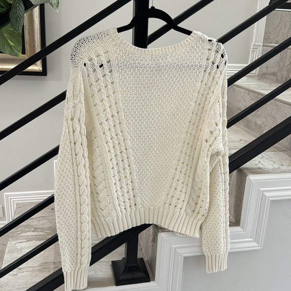 NWT Reunited Clothing brand , size medium, thick cream sweater - Picture 2 of 4